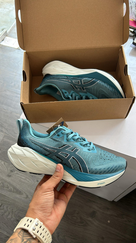 Asics nova blast 4 Shoes